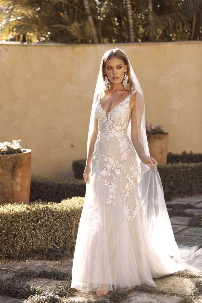 Madi Lane Blayne. Ivory/Latte Size 12 Perfect Daze Bridal 4 Madi Lane Blayne. Ivory/Latte Size 12 Perfect Daze Bridal 4