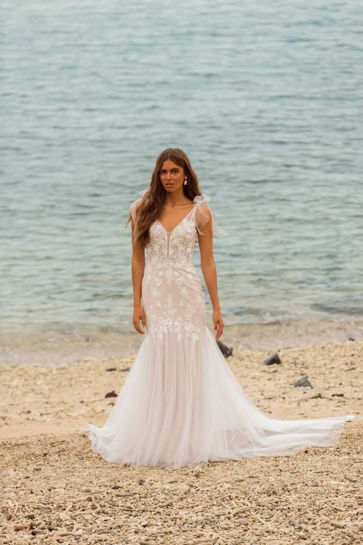 Madi Lane Jaida Ivory/Mocha. Size 14 Perfect Daze Bridal 3 Madi Lane Jaida Ivory/Mocha. Size 14 Perfect Daze Bridal 3