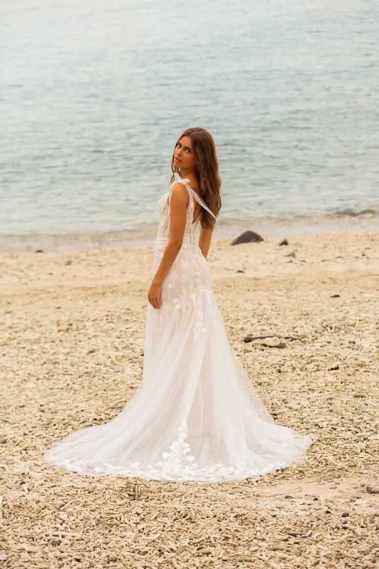 Madi Lane Jaida Ivory/Mocha. Size 14 Perfect Daze Bridal 6 Madi Lane Jaida Ivory/Mocha. Size 14 Perfect Daze Bridal 6