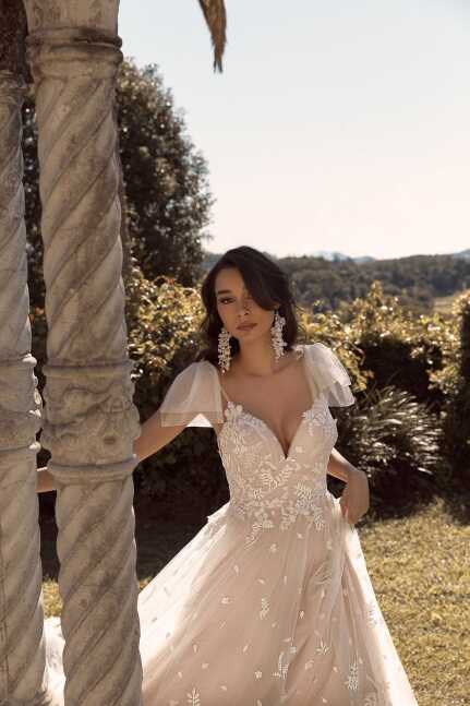 Madi Lane Bonnie Ivory/Mocha Size 16 Perfect Daze Bridal 3 Madi Lane Bonnie Ivory/Mocha Size 16 Perfect Daze Bridal 3